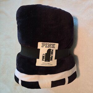 NWT VS Pink Sherpa Blanket Black & White